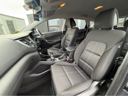 2016 Hyundai Tucson COMFORT 5DR ** Low Kms ** €13,950 thumbnail