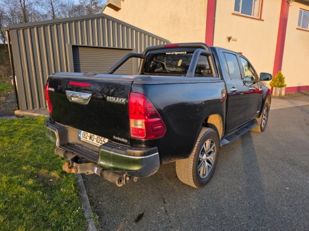 2019 Toyota Hilux - thumbnail 6