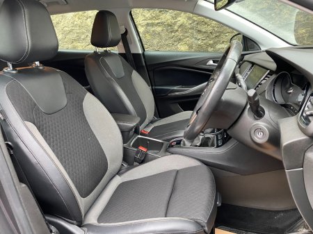 2019 Vauxhall Grandland X - thumbnail 11