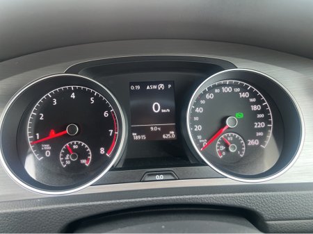 2017 Volkswagen Golf 2017 Volkswagen Golf 1.2 TSI Automatic (19K KM Only) €17,500 thumbnail