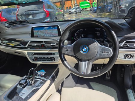 2022 BMW 7 Series - thumbnail 18