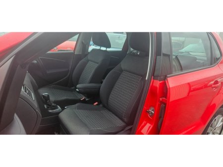 2015 Volkswagen Polo - thumbnail 28