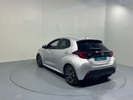 2021 Toyota Yaris - thumbnail 5