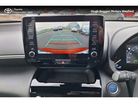 2024 Toyota Yaris Cross LUNA SPORT BITONE, MINT CONDITION €29,995 thumbnail