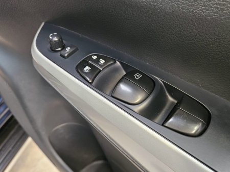 2019 Nissan Navara - thumbnail 11