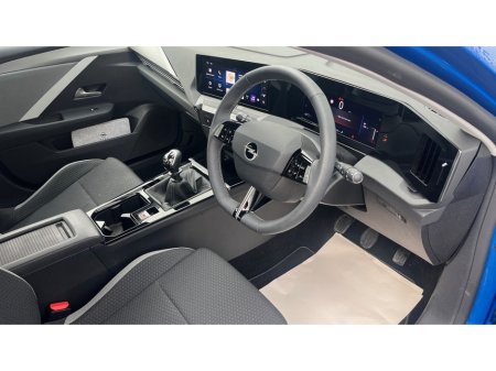 2025 Opel Astra 5 DR HATCH SC 1.2I 110PS PETROL €27,950 thumbnail