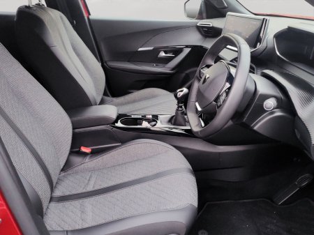 2024 Peugeot 2008 1.2 Puretech 100bhp Allure €27,950 thumbnail