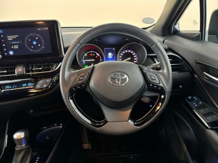 2023 Toyota C-HR HYBRID SPORT €31,450 thumbnail
