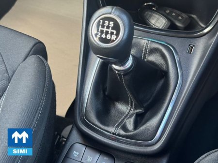 2022 Ford Puma Titan 5D 1.0T 125 Mhev M6 FWD €20,950 thumbnail