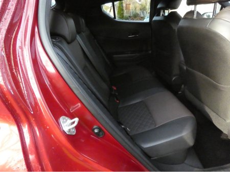 2017 Toyota C-HR 1.8 AUTO HYBRID €18,750 thumbnail