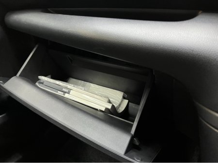 2020 Toyota Yaris - thumbnail 12