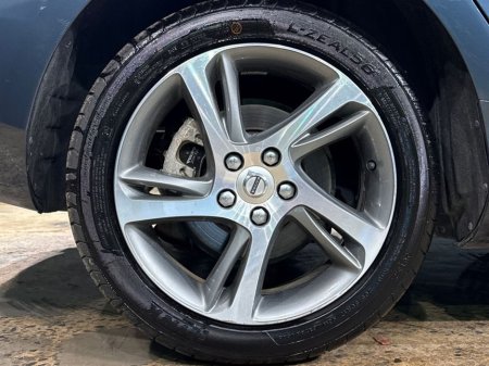 2017 Volvo V40 - thumbnail 10