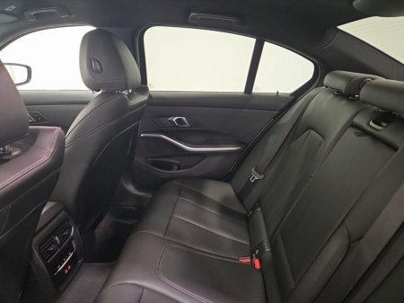 2025 BMW 3 Series - thumbnail 11