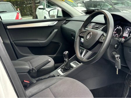 2020 Skoda Octavia SOL 1.0 TSI 115HP 4DR €16,999 thumbnail