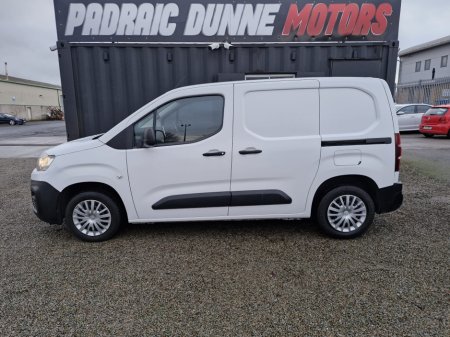 2022 Citroen Berlingo ENT BLUEHDI 100 MWB 6 650KG MY50 €13,450