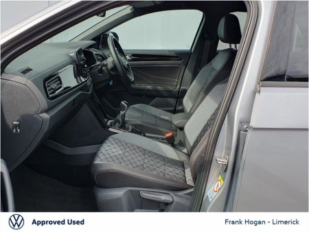 2024 Volkswagen T-Roc EX DEMO ONLY 14.000 KMS T-ROC 1.0 TSI 110HP R-Line €33,900