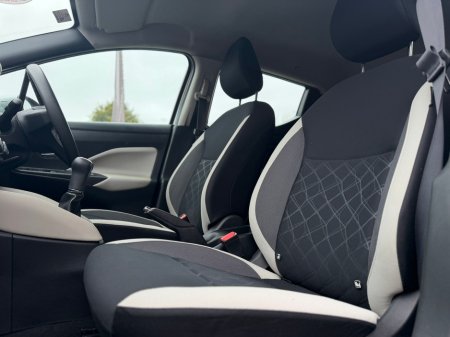 2017 Nissan Micra - thumbnail 11