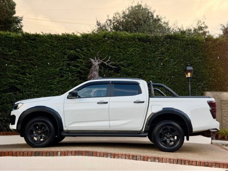 2025 Isuzu D-MAX TER4063C €56,950 thumbnail