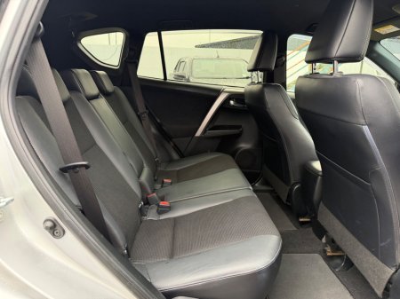 2017 Toyota Rav4 - thumbnail 15
