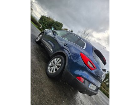 2016 Renault Kadjar - thumbnail 2