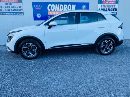 2022 Kia Sportage 1.6 CRDI K2 DIESEL 5DR MANUAL 115 BHP (222 REG ) €22,800 thumbnail