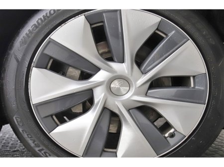 2024 Tesla Model Y LONG RANGE AWD Dual Motor €37,490 thumbnail