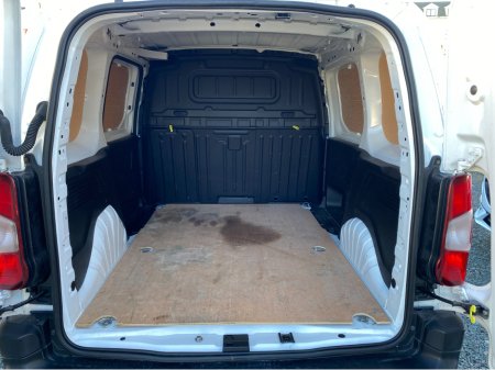 2022 Peugeot Partner Professional Premium 100 HDi €12,495 thumbnail