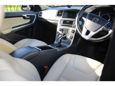 2016 Volvo V60 D2 SE 5DR Auto €14,750 thumbnail