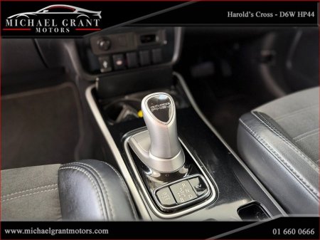 2018 Mitsubishi Outlander - thumbnail 25