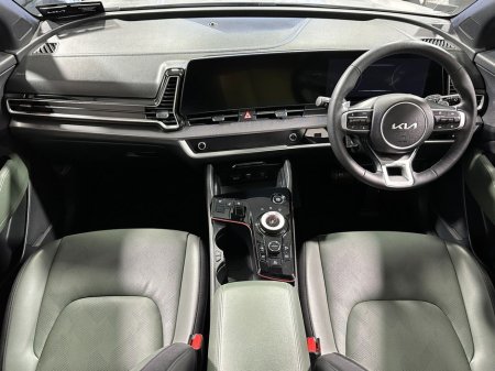 2024 Kia Sportage Anniversary Edition Plug-in Hybrid €39,800 thumbnail