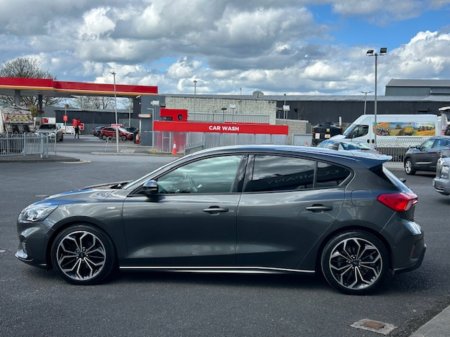 2021 Ford Focus - thumbnail 6