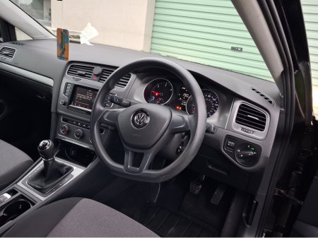 2014 Volkswagen Golf 1.6 TDI S BLUEMOTION 105PS 5DR €10,950 thumbnail