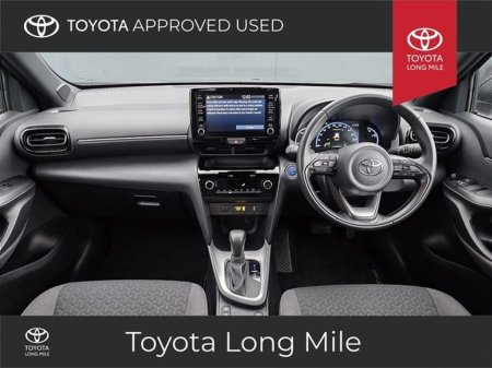 2025 Toyota Yaris Cross - thumbnail 8