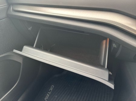 2024 Skoda Octavia - thumbnail 18