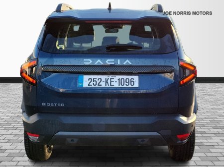 2025 Dacia Bigster EXPRESSION TCE 140 LOW KMS €30,995 thumbnail