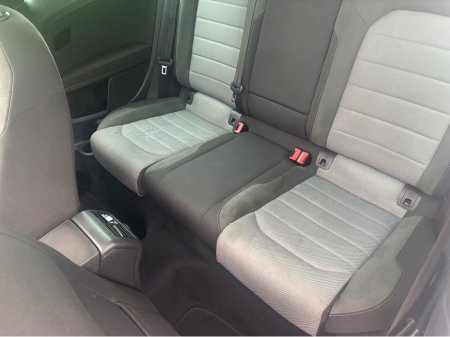 2017 Volkswagen Golf 2.0 TDI R-LINE EDITION 3DR WITH S/R €12,995 thumbnail