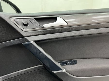 2019 Volkswagen Golf - thumbnail 28