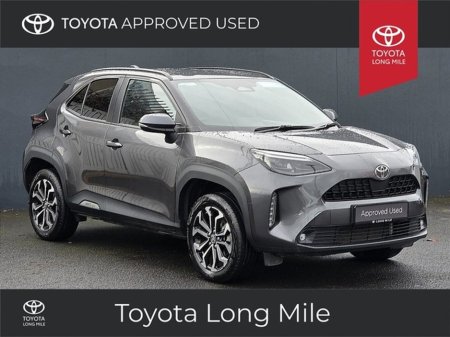 2025 Toyota Yaris Cross 1.5 Hybrid Luna Sport 5dr €33,449 thumbnail