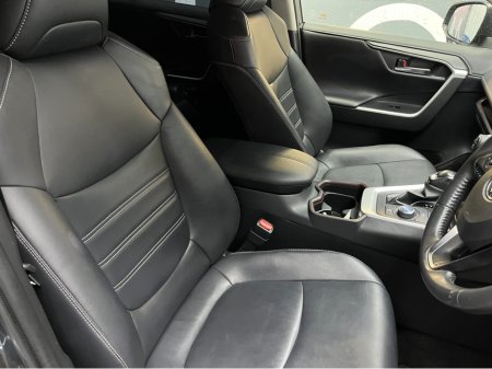 2020 Toyota Rav4 €30950! 2020 TOYOTA RAV4 HYBRID G 2.5 AUTOMATIC / CRUISE CONTROL / REVERSE CAMERA / ELECTRIC MEMORY & HEATED SEATS / HEATED STEERING WHEEL €30,950 thumbnail