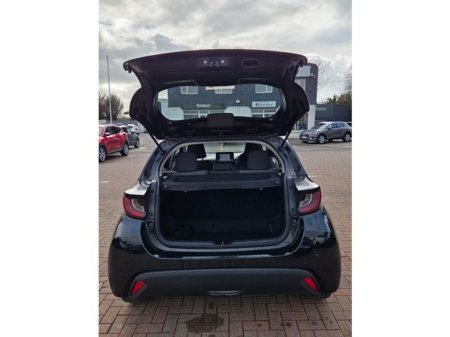 2022 Toyota Yaris - thumbnail 5