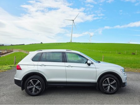 2019 Volkswagen Tiguan - thumbnail 2