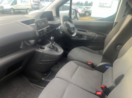 2021 Peugeot Partner - thumbnail 6
