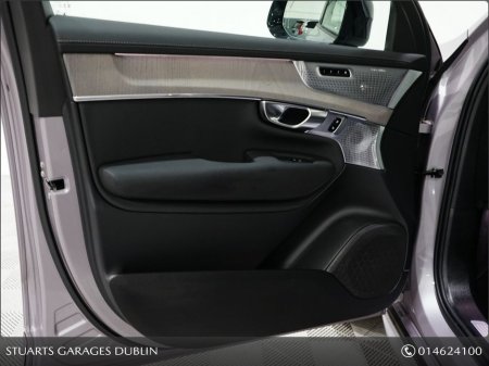 2025 Volvo XC90 - thumbnail 15