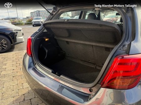 2016 Toyota Yaris - thumbnail 9