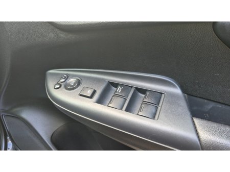 2014 Honda Fit - thumbnail 18