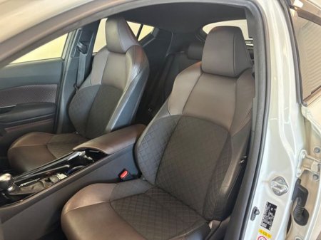 2017 Toyota C-HR 1.8 HYBRID LUNA SPORT €17,250 thumbnail