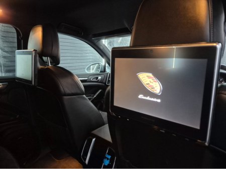 2017 Porsche Cayenne - thumbnail 14