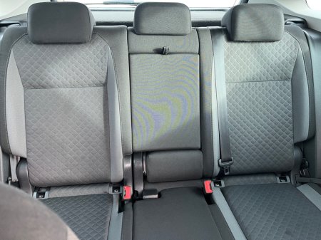 2020 Volkswagen Tiguan CL 2.0 TDI MANUAL 6SPEED FWD 150HP 5DR €23,900 thumbnail