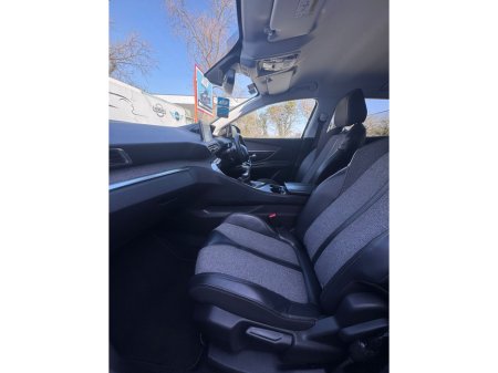 2018 Peugeot 3008 - thumbnail 13