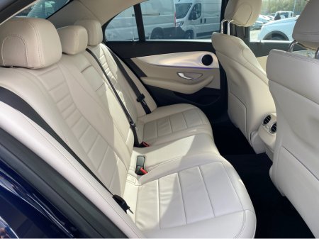 2019 Mercedes-Benz E Class - thumbnail 6